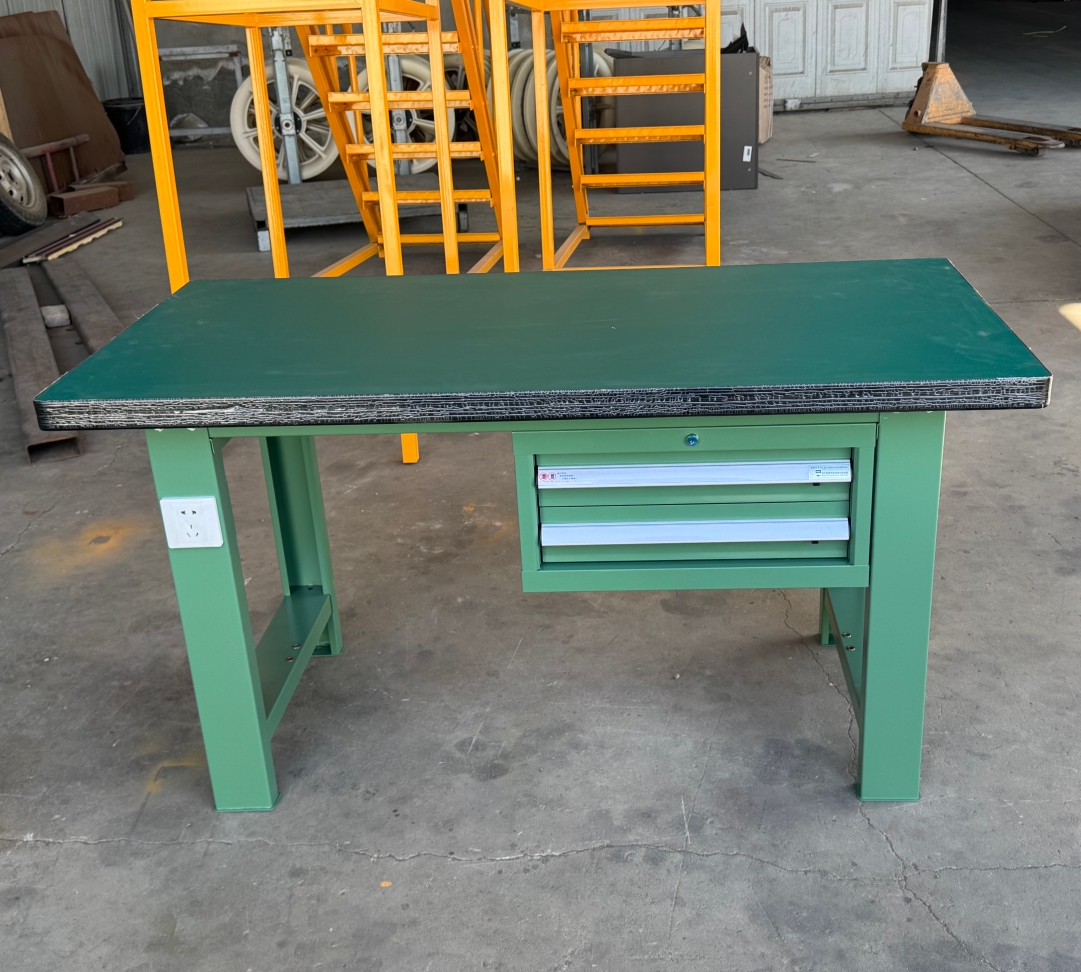 工具柜10